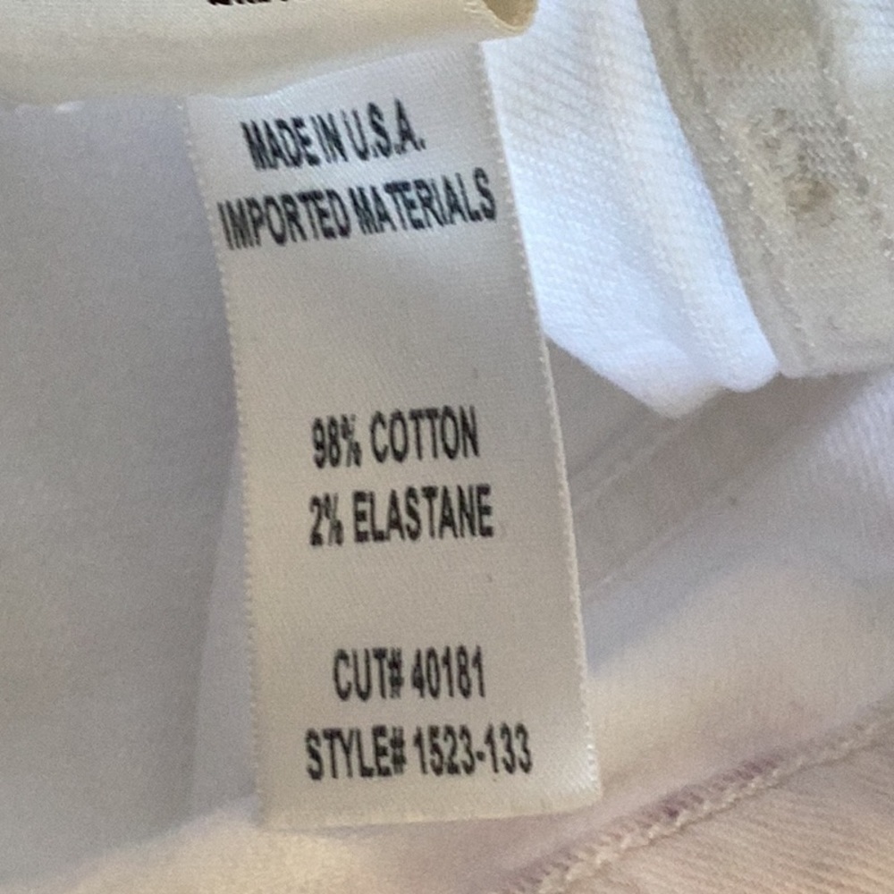 Citizens of Humanity while Phoebe slim straight crop jeans. Women’s size… - Picture 13 of 16